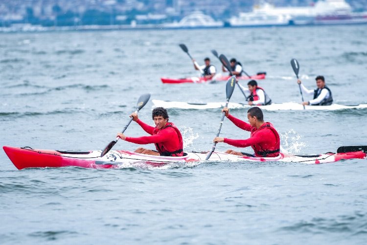 Deniz Kanosu Türkiye yarışları Kocaeli’ye renk getirdi