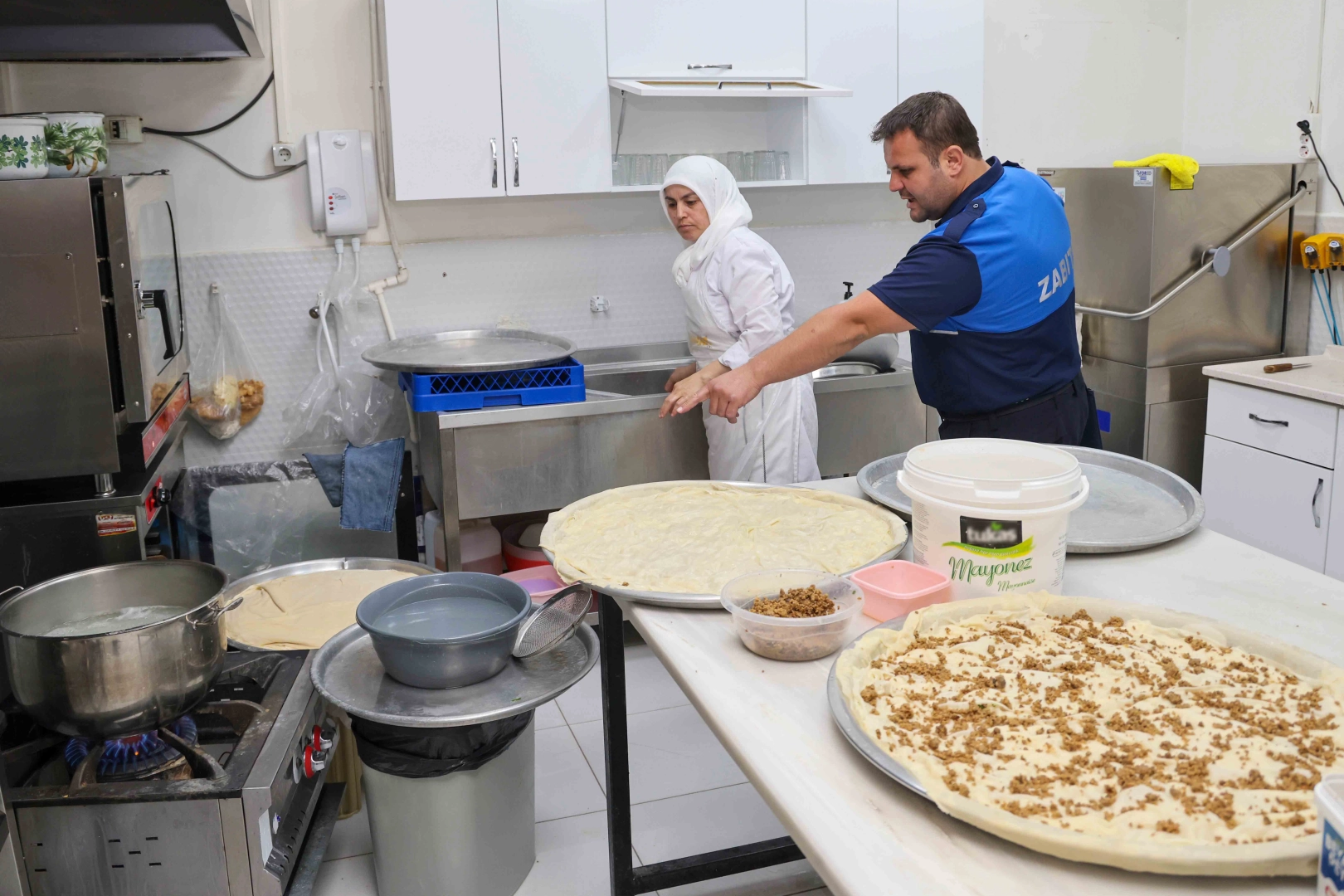 Konya Meram'da fahiş fiyat ve hijyene geçit yok!