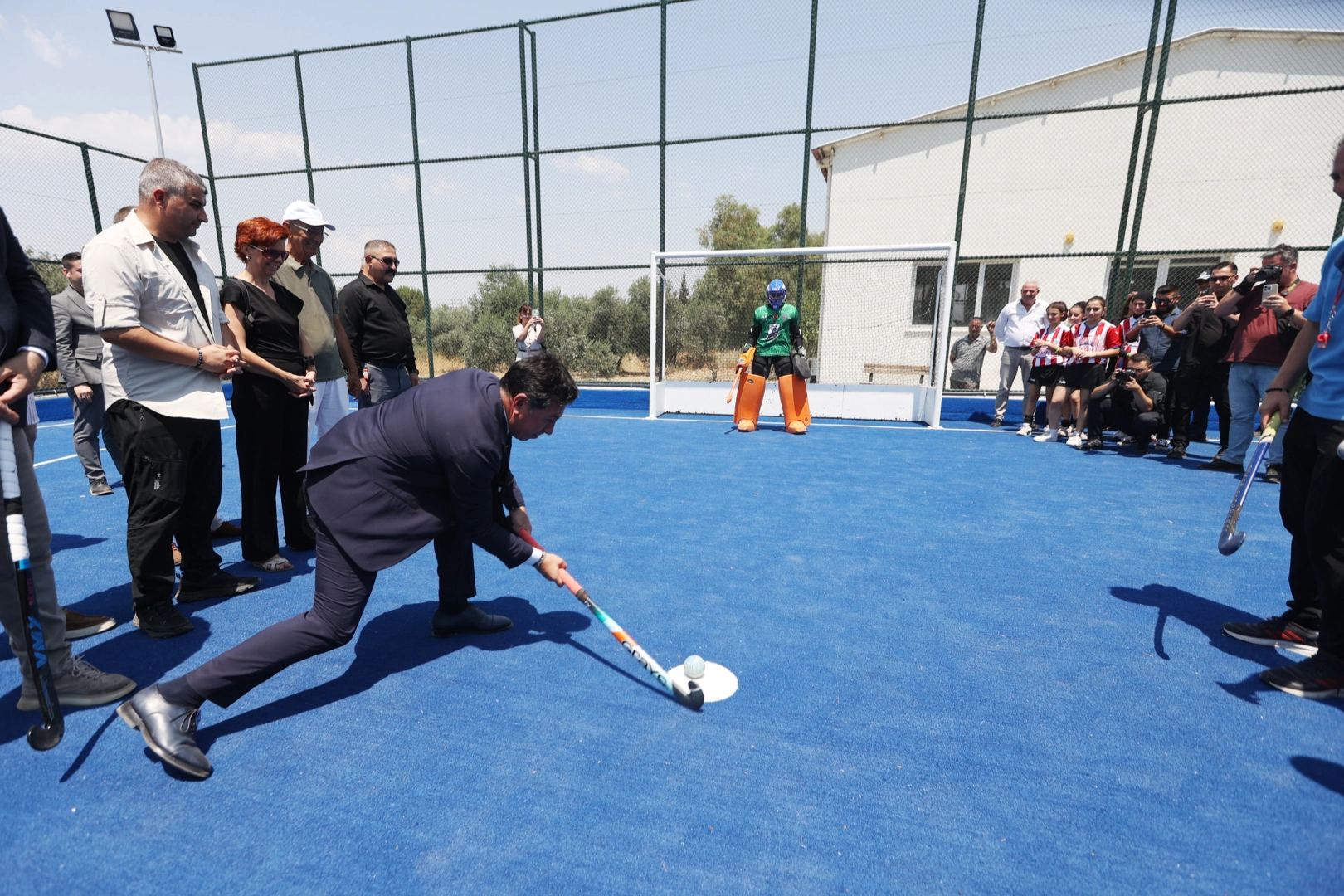 Yatağan’a çim hokeyi sahası açıldı