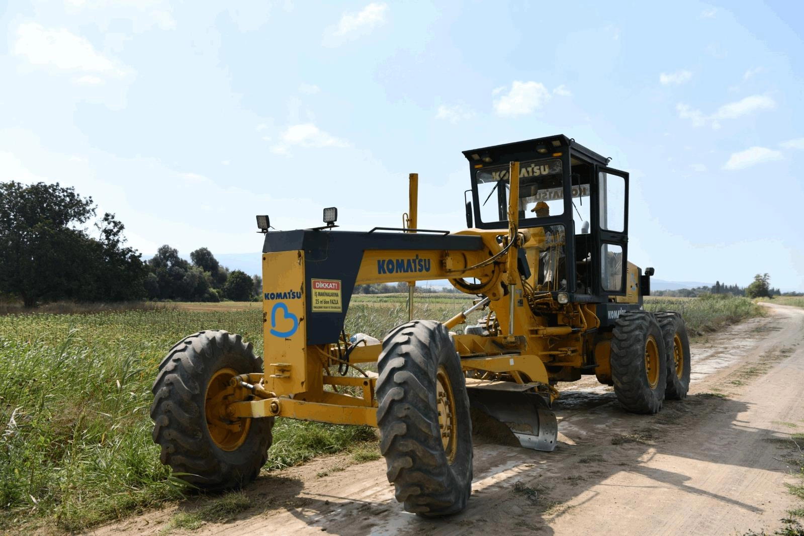 Balıkesir'de tarla ve zeytinlik yollarına büyük dokunuş