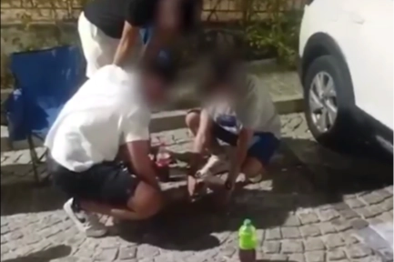 Mudanya Zabıtası çevreyi kirleten gençlere çöp toplattı, ceza kesti!