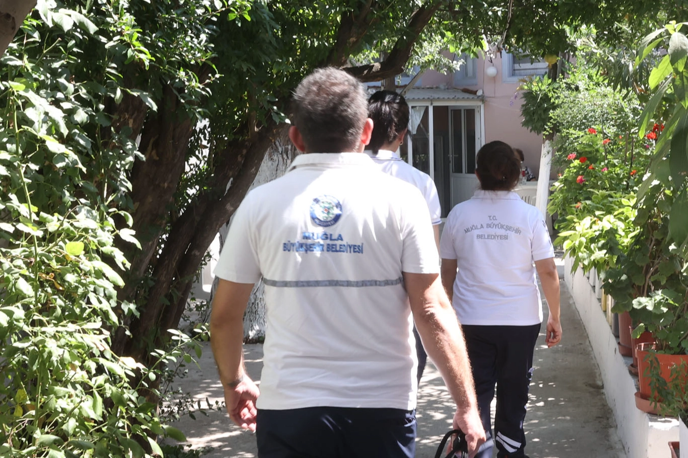 Muğla Büyükşehir’den 574 mahallede evde bakım hizmeti