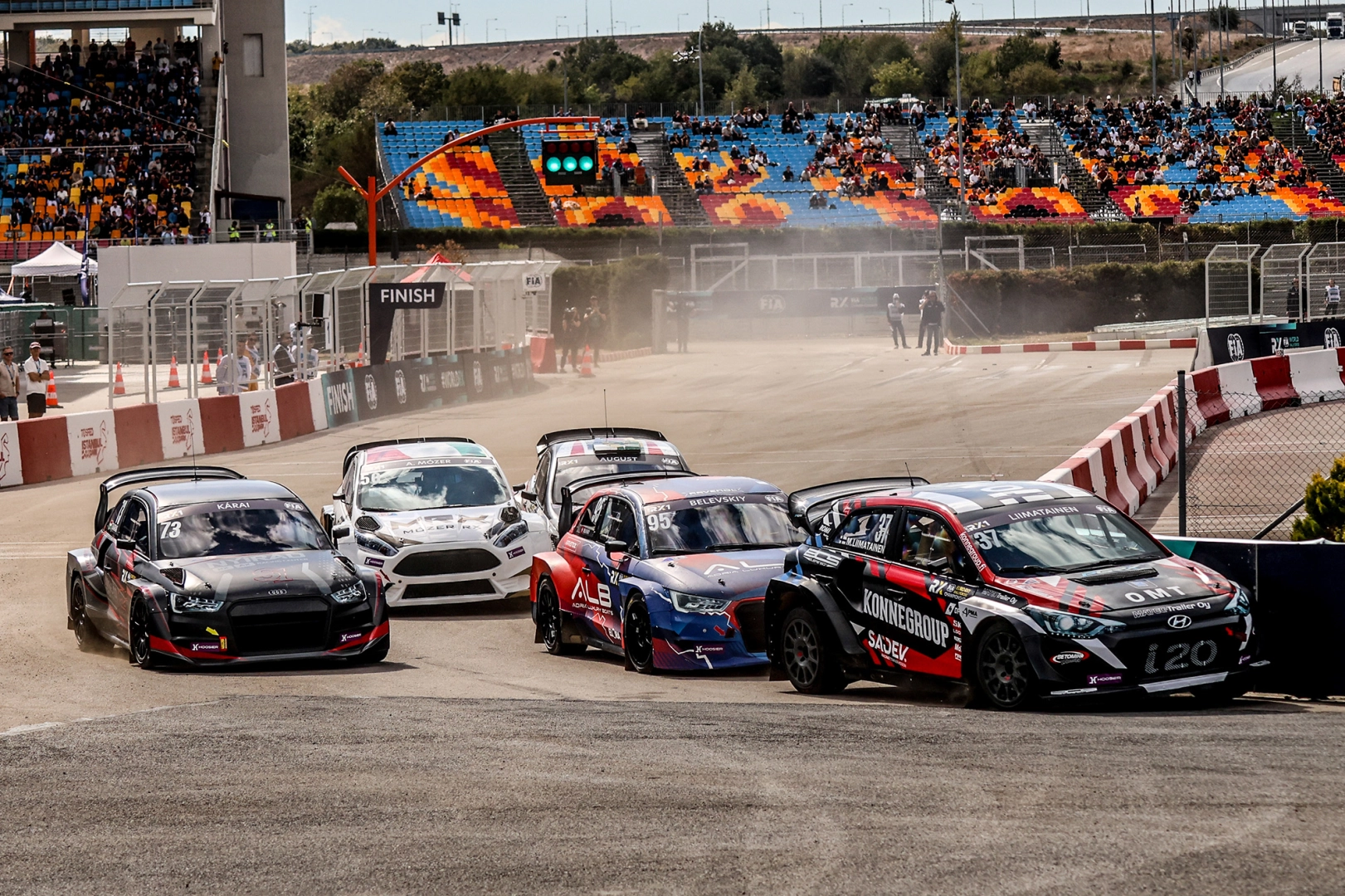 Dünya Rallikros finalinde heyecan verici düello